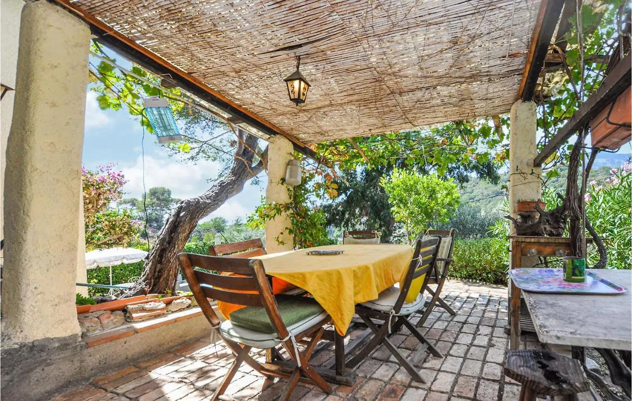 1 Bedroom Lovely Home In Menton Holiday home